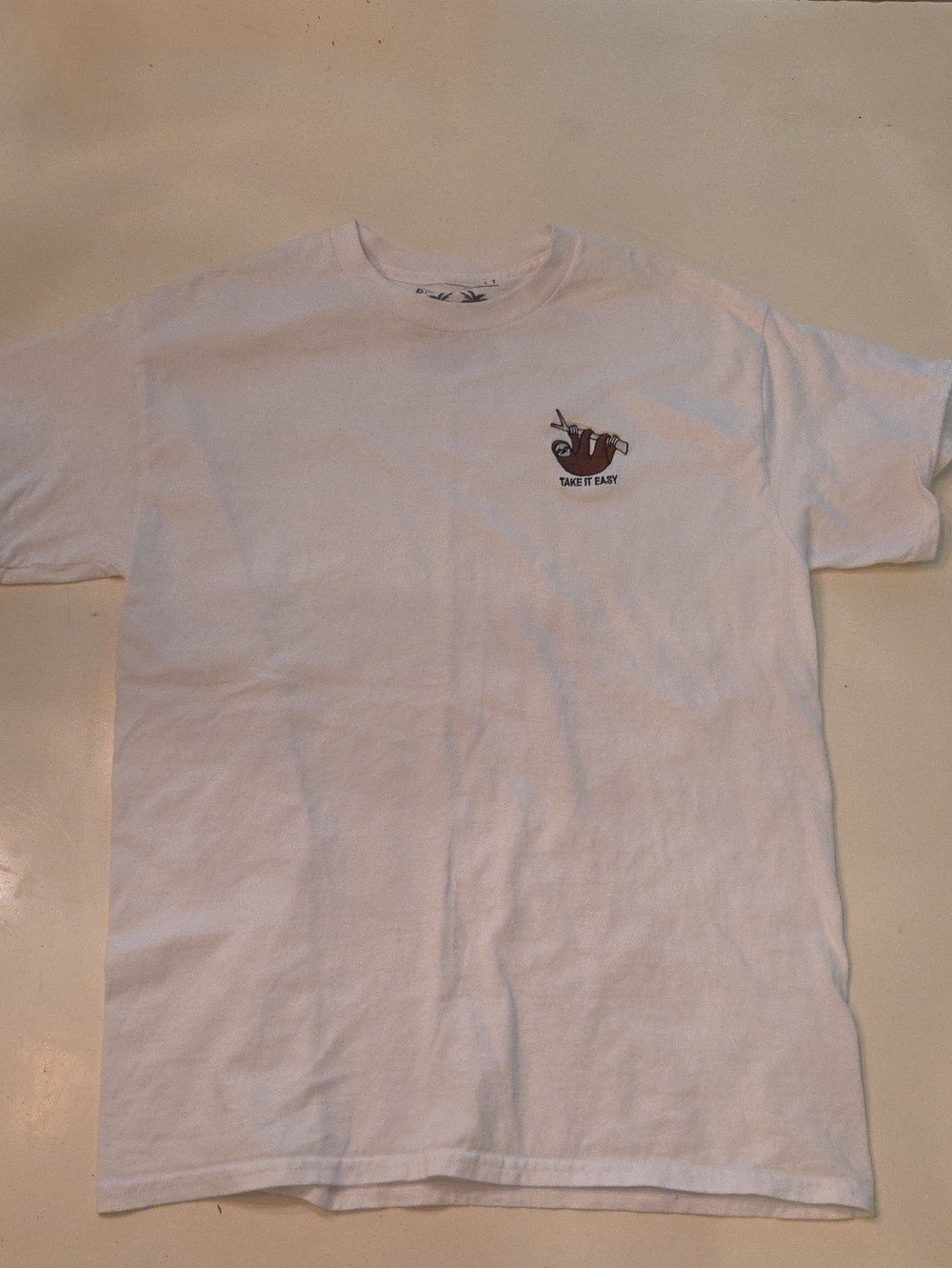 Riot Society Take It Easy Sloth Graphic White Crew Neck Tee Shirt M